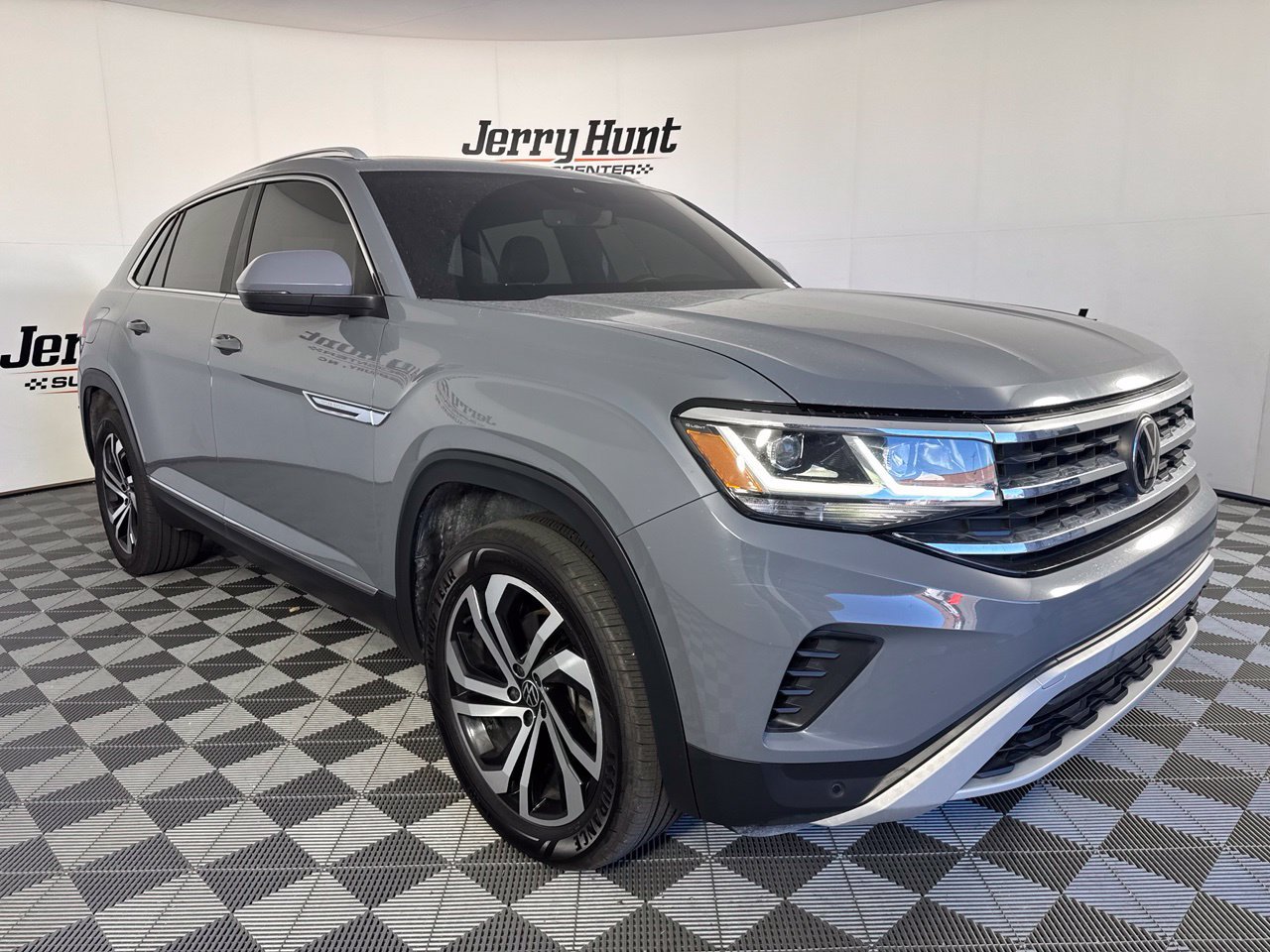 Used 2023 Volkswagen Atlas Cross Sport SEL AWD/4WD image 6