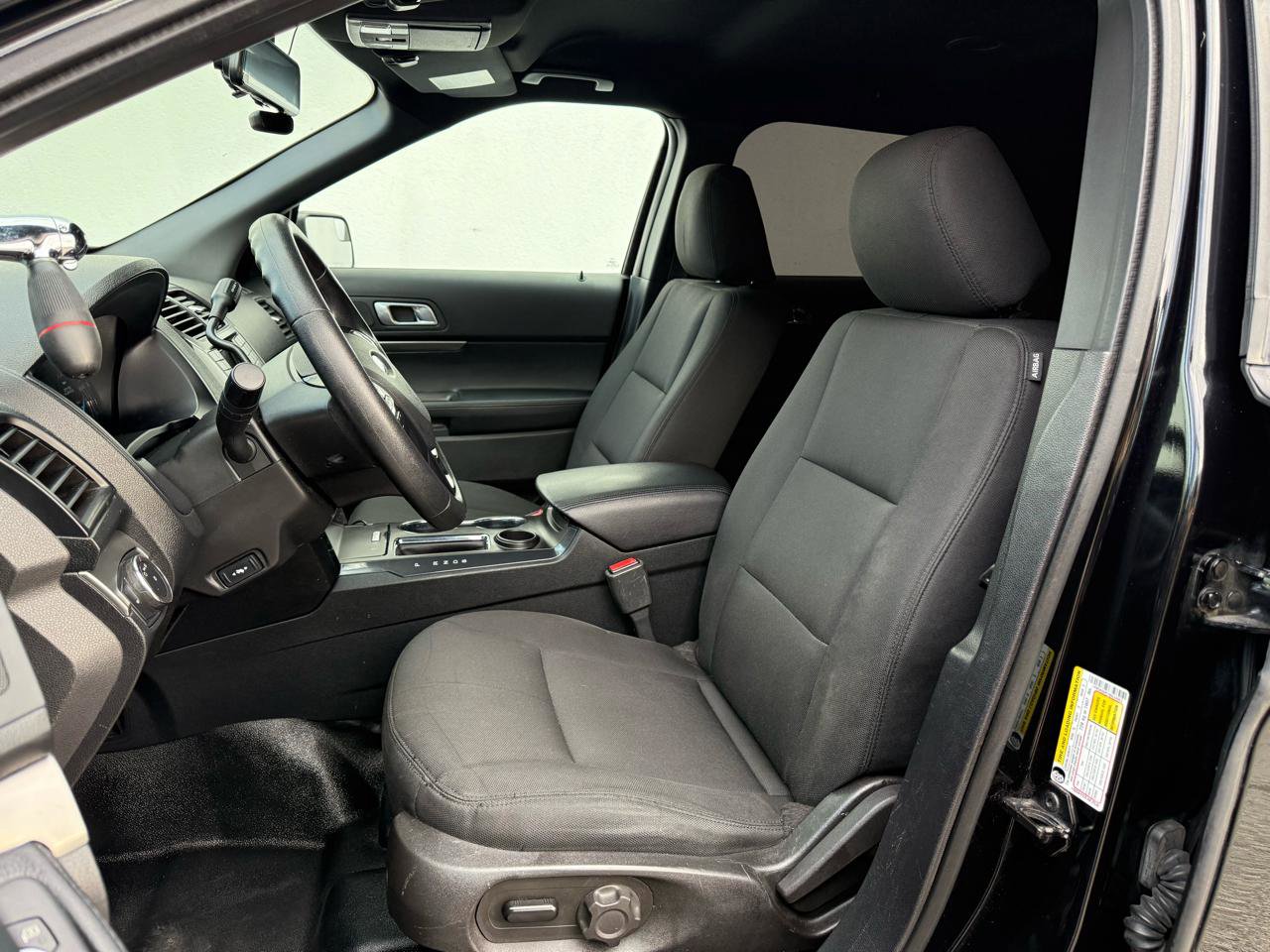 Used 2017 Ford Explorer 4WD Police Interceptor image 3