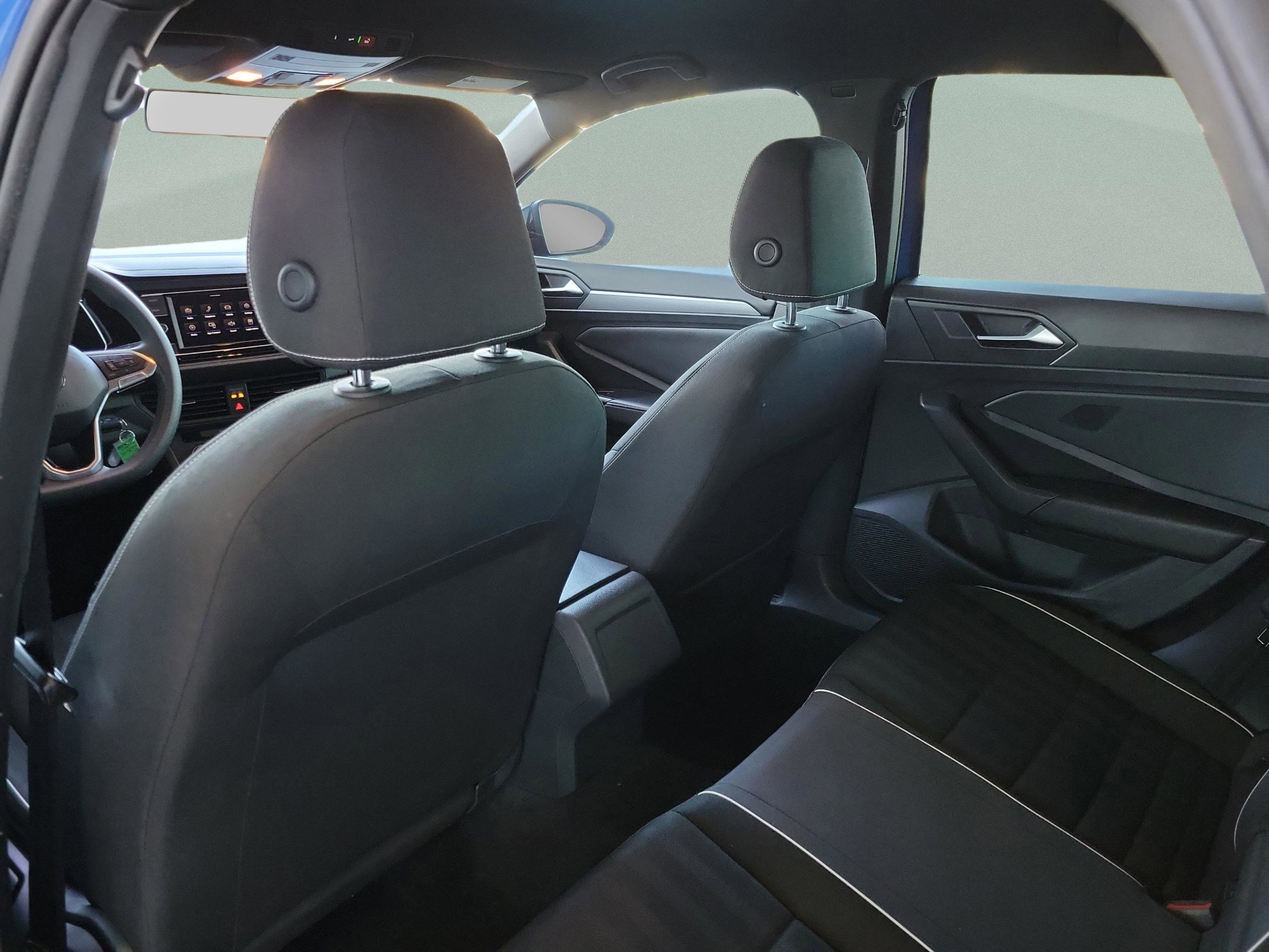 Used 2022 Volkswagen Jetta Sport image 9