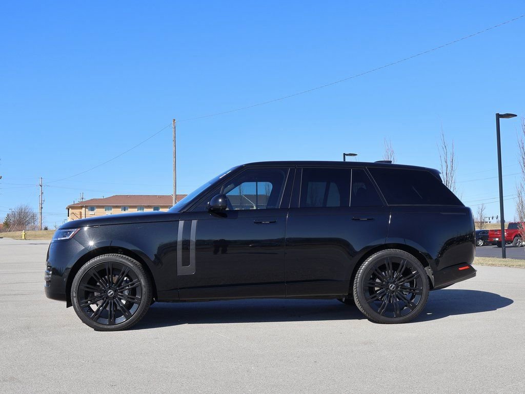Used 2023 Land Rover Range Rover SE AWD/4WD image 4