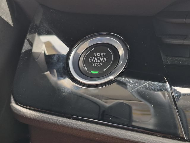 Used 2024 Buick Envision Preferred AWD/4WD image 37