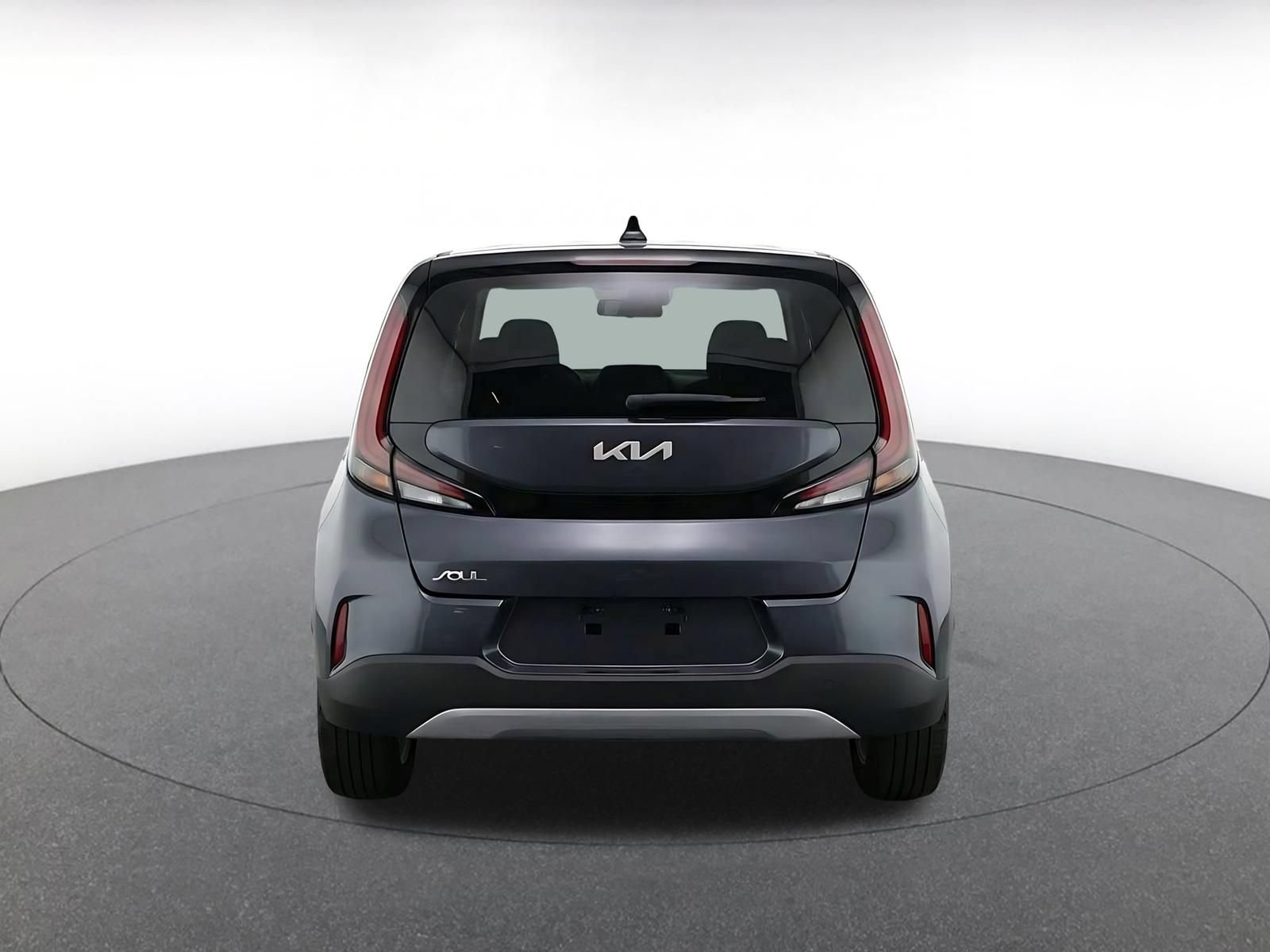 Used 2025 Kia Soul LX w/ LX Technology Package FWD image 8