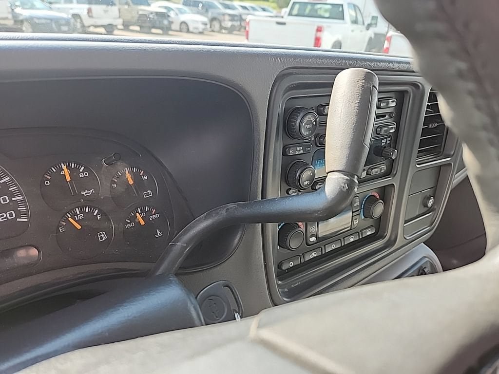 Used 2006 Chevrolet Suburban LT w/ Preferred Equipment Group AWD/4WD image 12