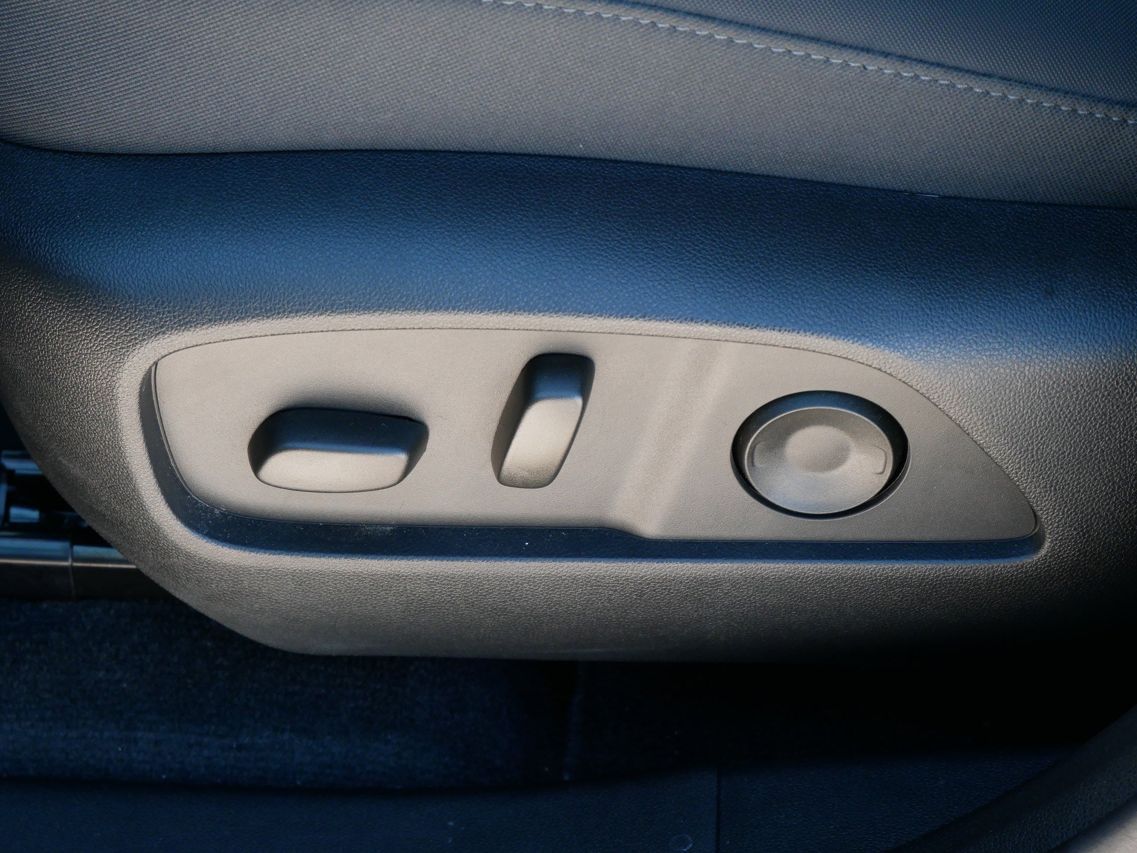 New 2026 GMC Terrain AT4 w/ Convenience Package III image 15