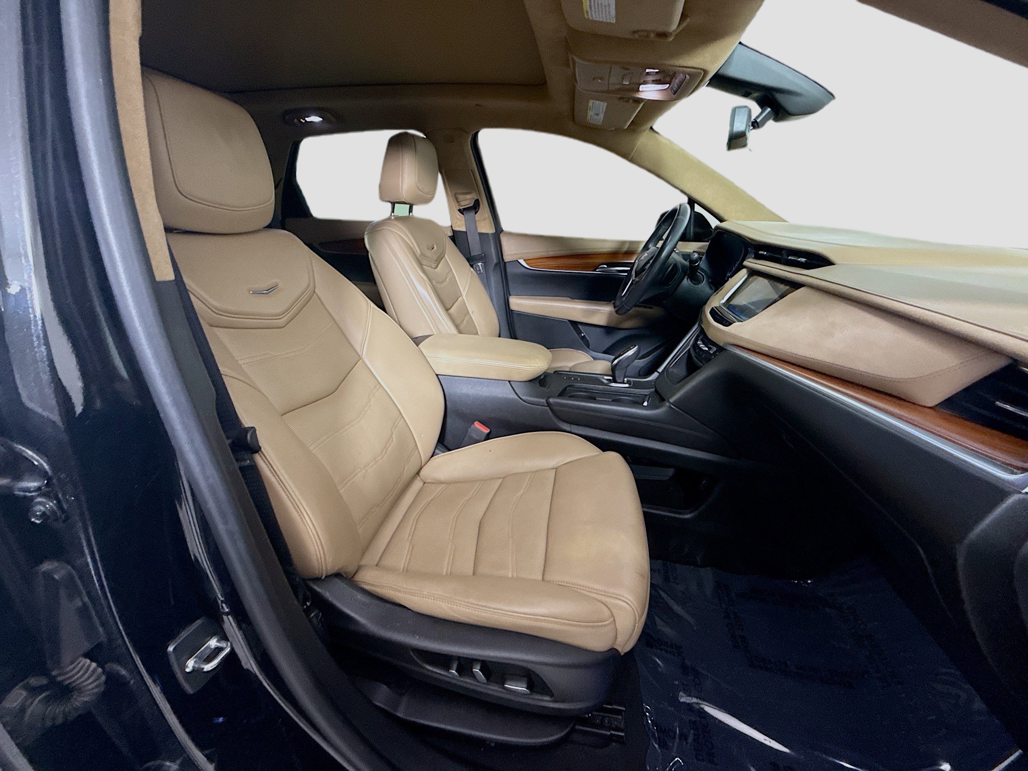 Used 2017 Cadillac XT5 Platinum image 29