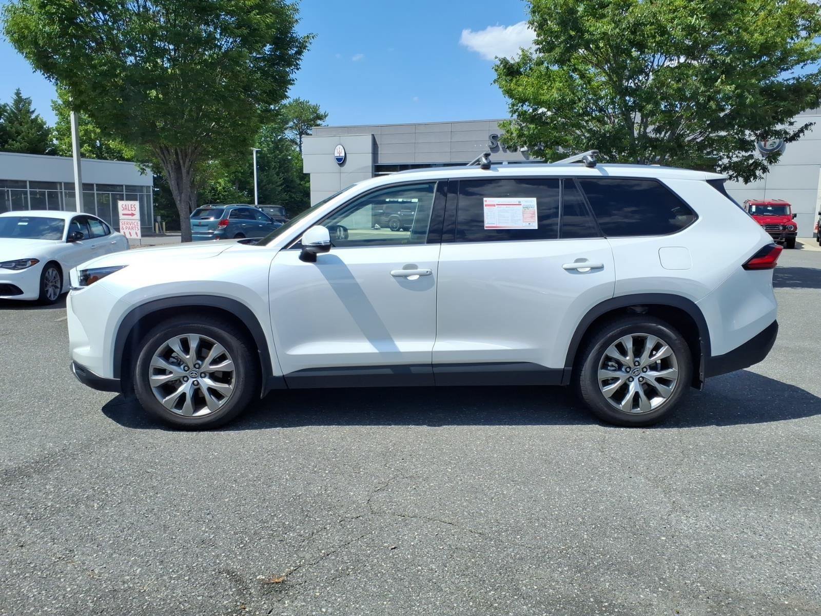Used 2024 Toyota Grand Highlander FWD image 3