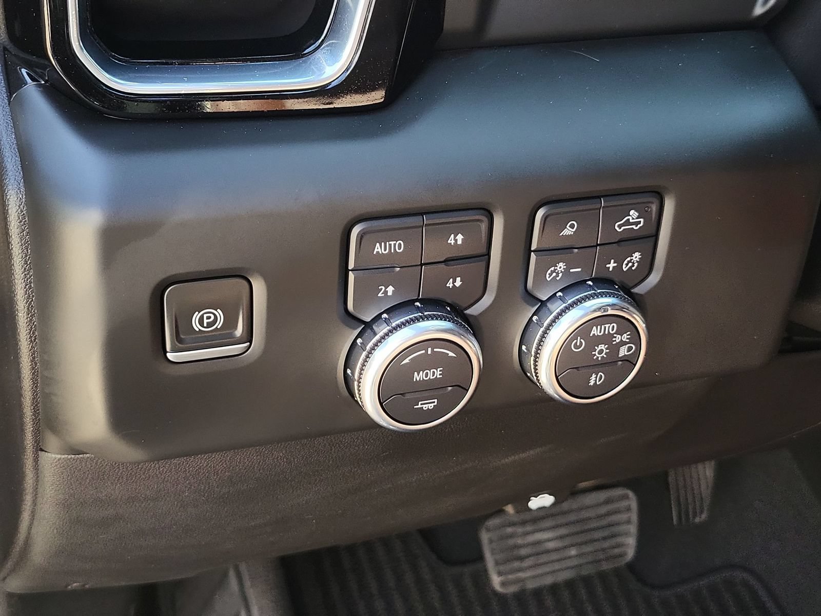 Used 2022 GMC Sierra 1500 Denali Ultimate AWD/4WD image 18
