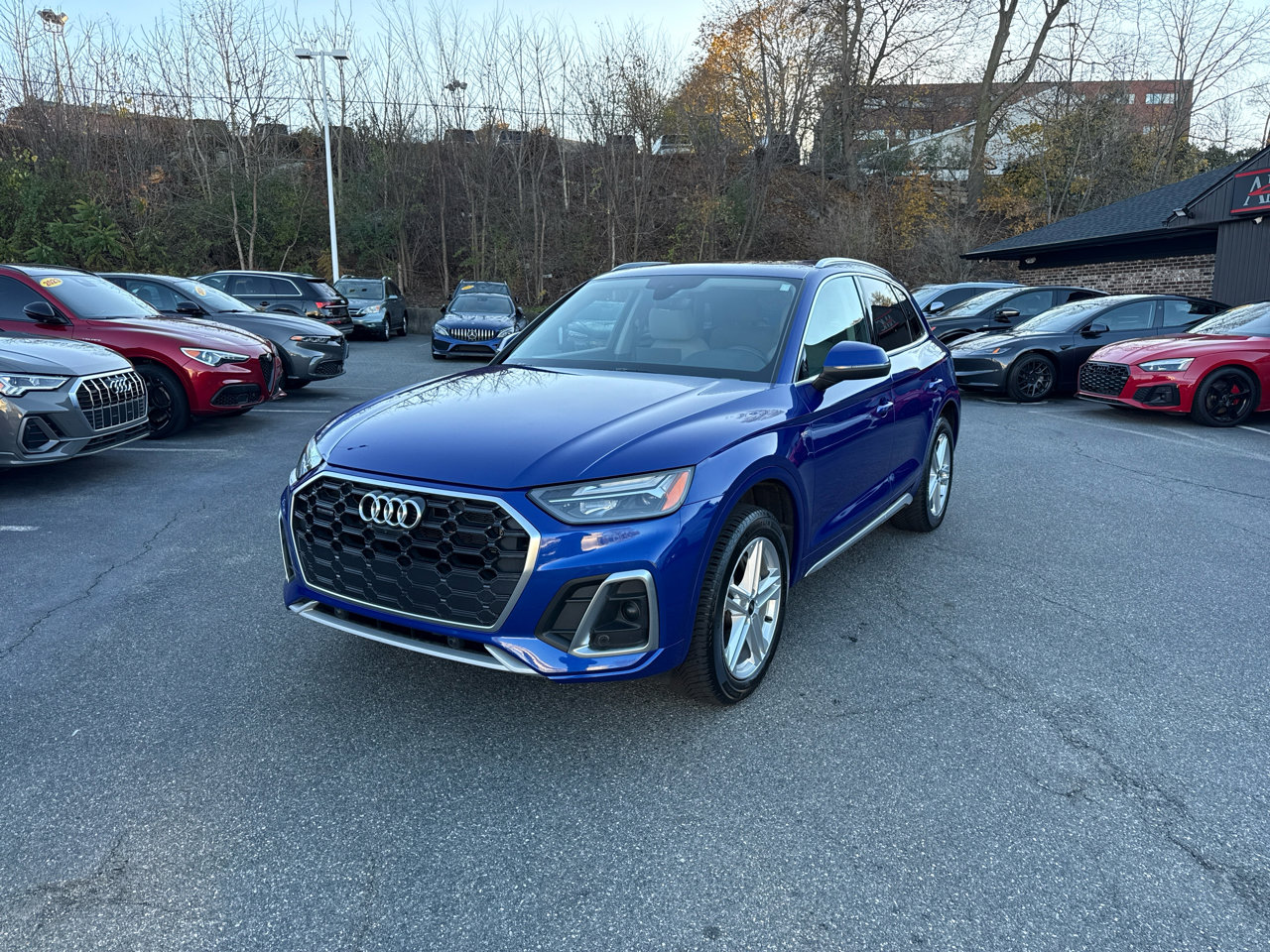 Used 2021 Audi Q5 e Premium Plus w/ Premium Plus Package image 2