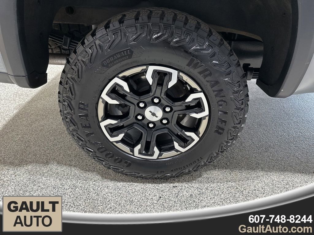 Used 2024 Chevrolet Silverado 1500 ZR2 image 21