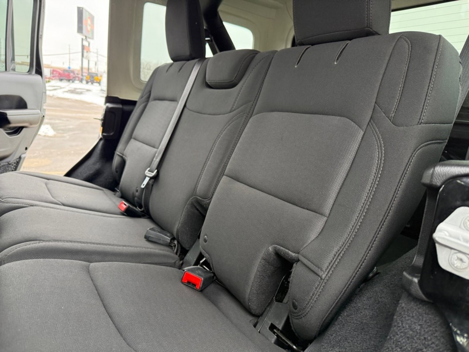 Used 2018 Jeep Wrangler Unlimited Sport S image 17