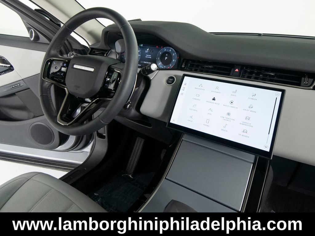Used 2025 Land Rover Range Rover Evoque S AWD/4WD image 27