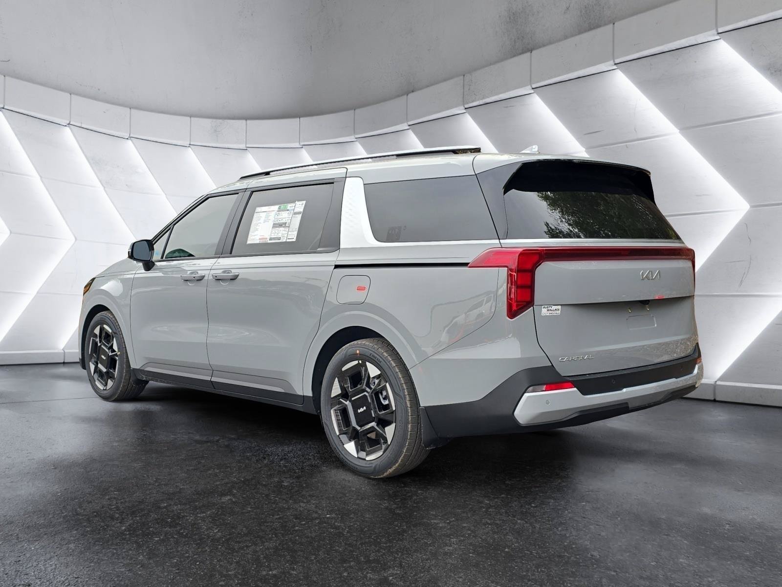 New 2026 Kia Carnival EX FWD image 3