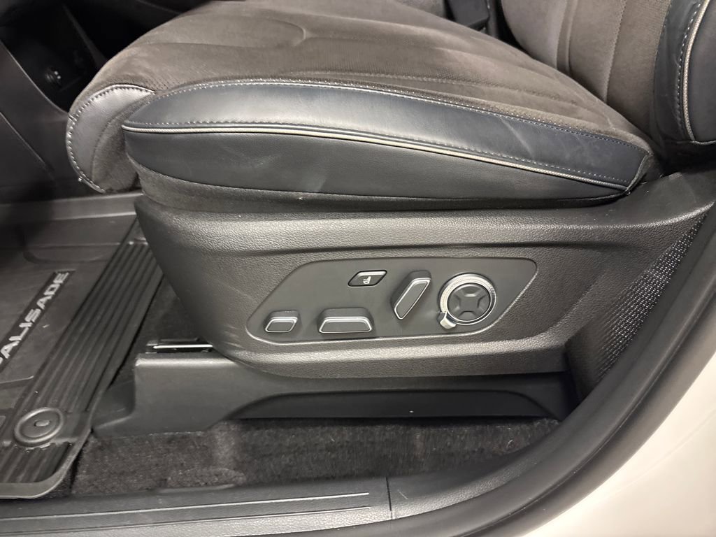 Used 2025 Hyundai Palisade Calligraphy image 26