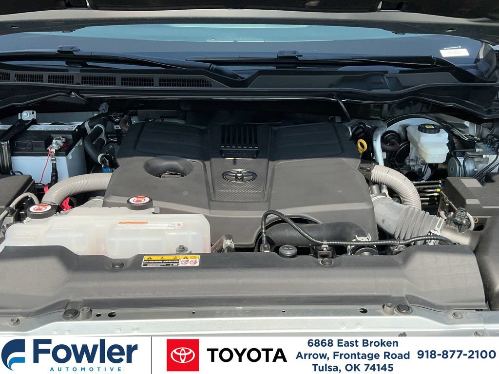 Certified 2025 Toyota Tundra SR5 w/ SR5 Premium Package AWD/4WD image 20