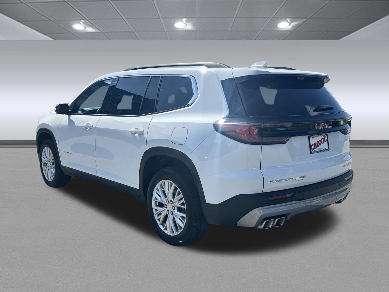 Used 2026 GMC Acadia Elevation w/ Elevation Premium Package FWD image 5