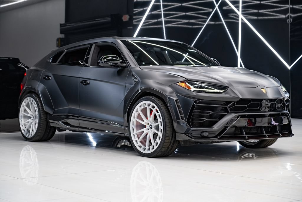 Used 2021 Lamborghini Urus AWD/4WD image 1