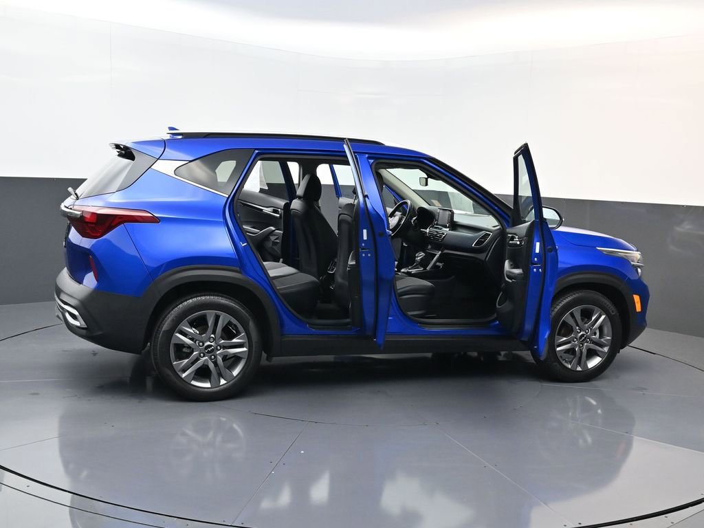 Used 2023 Kia Seltos S FWD image 27