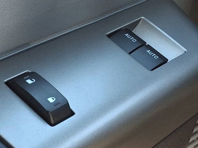 Used 2023 Ford F650 2WD Regular Cab Super Duty image 28