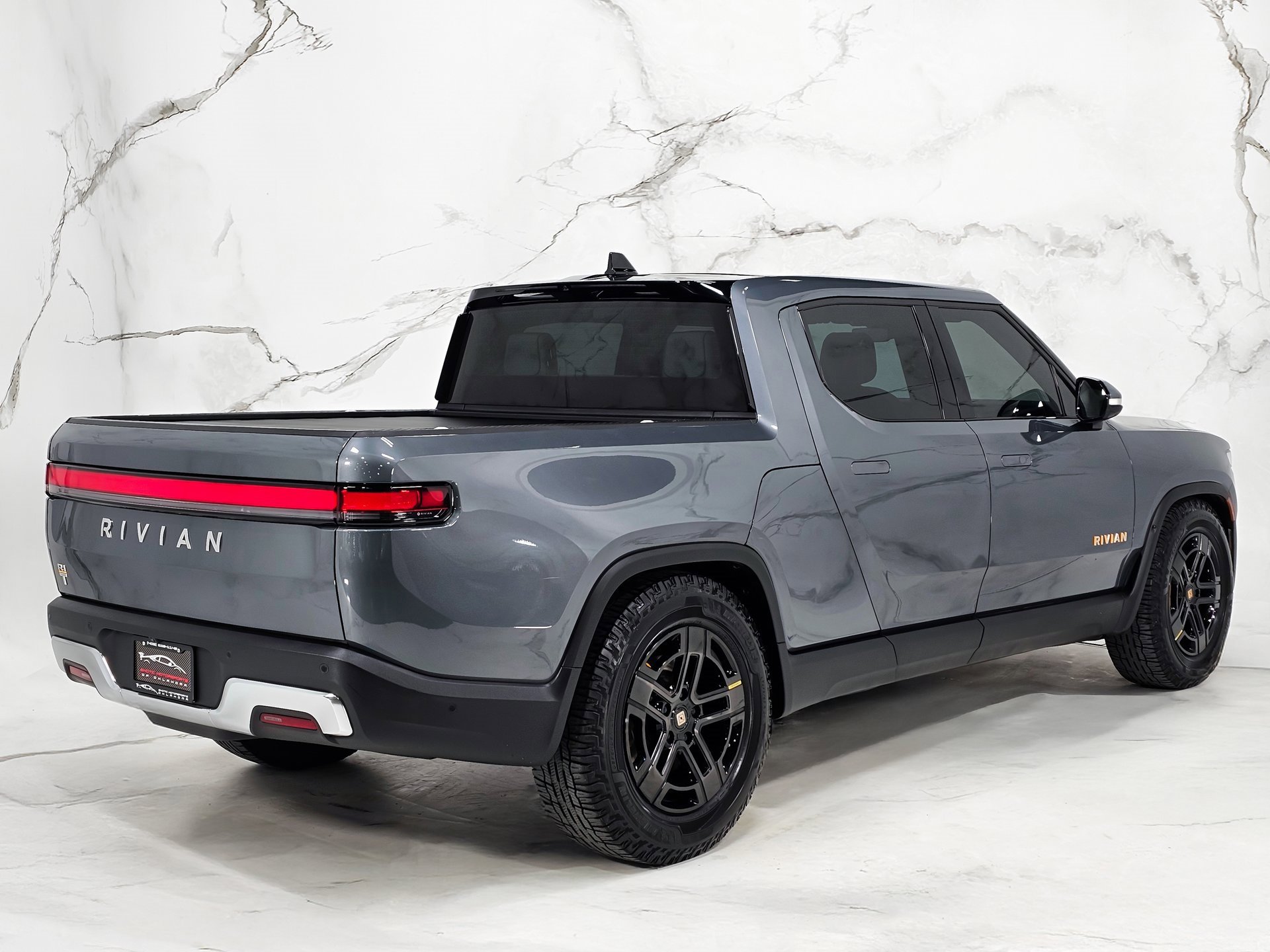 Used 2022 Rivian R1T Adventure image 14