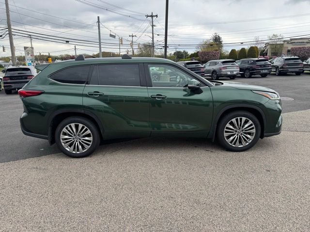 Used 2023 Toyota Highlander Platinum AWD/4WD image 14