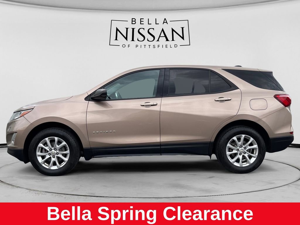 Used 2019 Chevrolet Equinox LS w/ LS Convenience Package AWD/4WD image 2