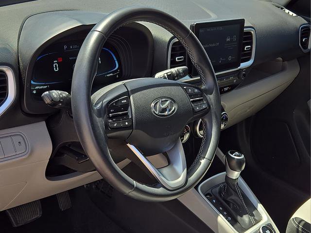 Used 2024 Hyundai Venue SEL FWD image 20