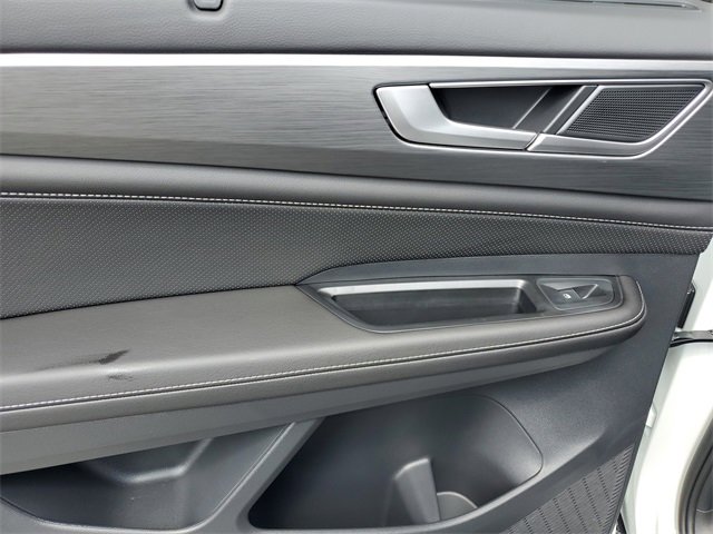 New 2026 Volkswagen Atlas Cross Sport SE image 13