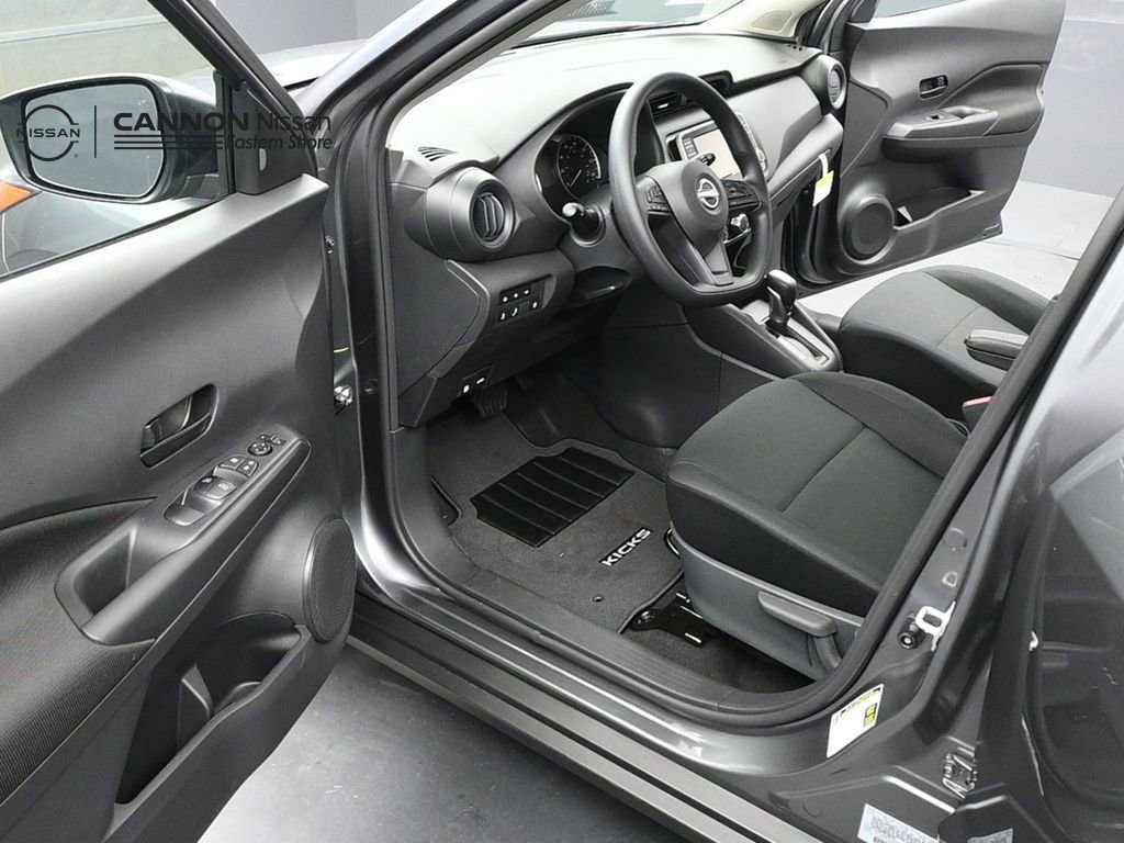 New 2025 Nissan Kicks Play S FWD image 10