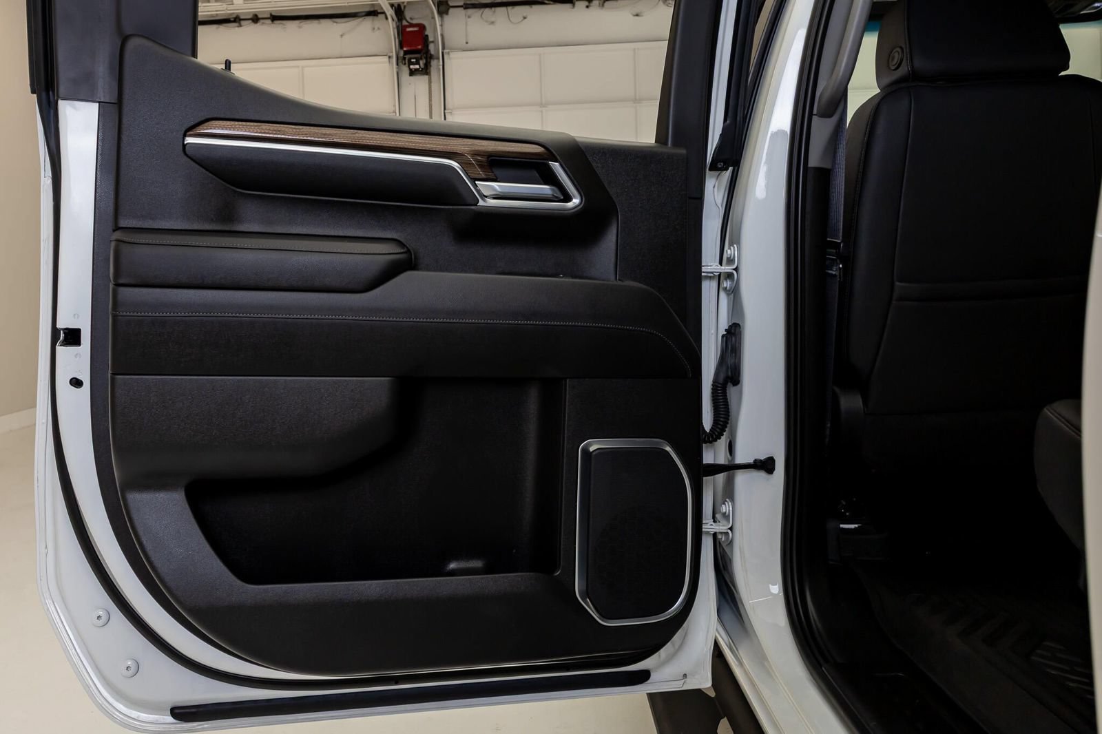 Used 2022 Chevrolet Silverado 1500 LT Trail Boss w/ LT Trail Boss Premium Package AWD/4WD image 38