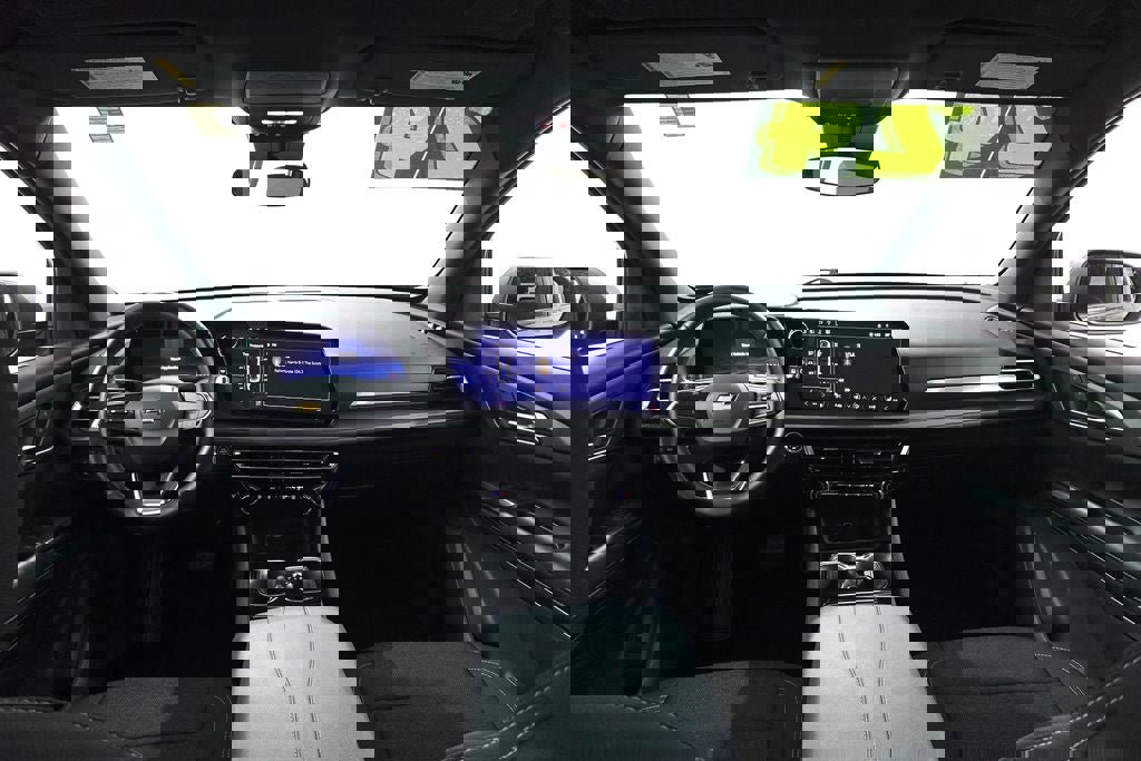 Used 2024 Chevrolet Traverse LT image 7