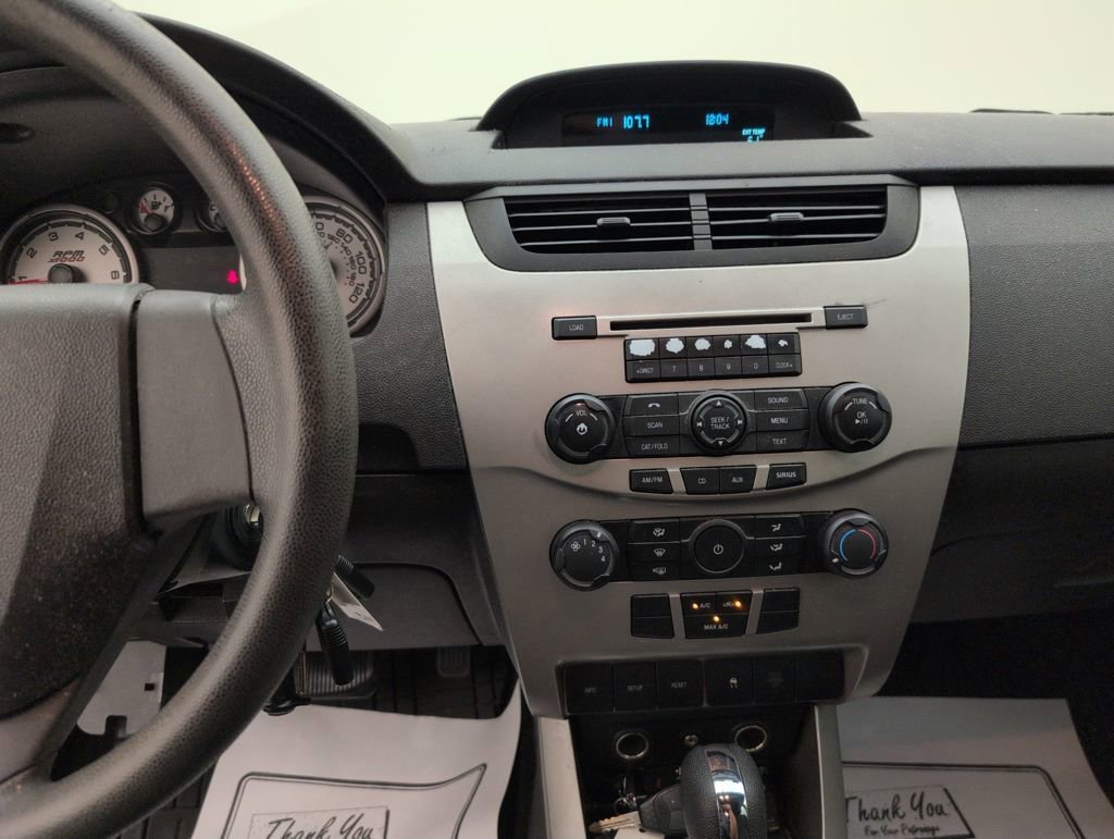 Used 2010 Ford Focus SE image 17