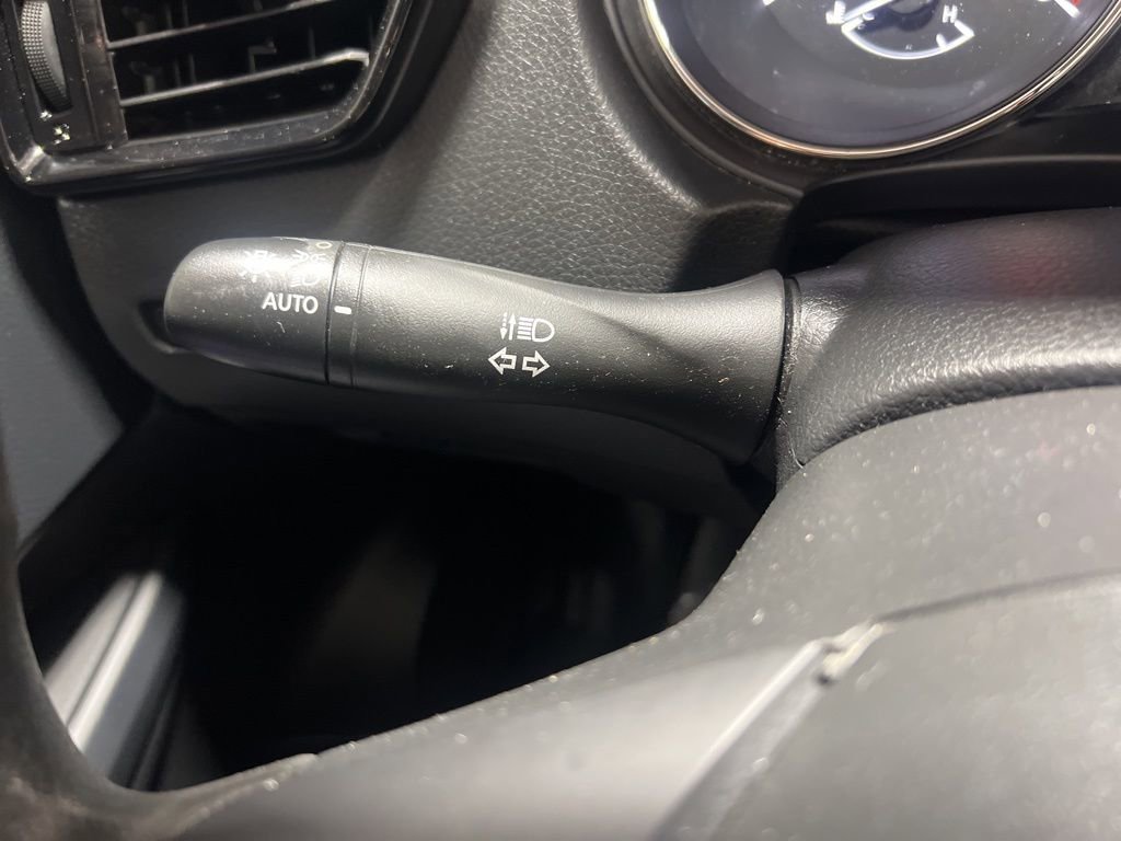 Used 2022 Nissan Rogue Sport S image 44