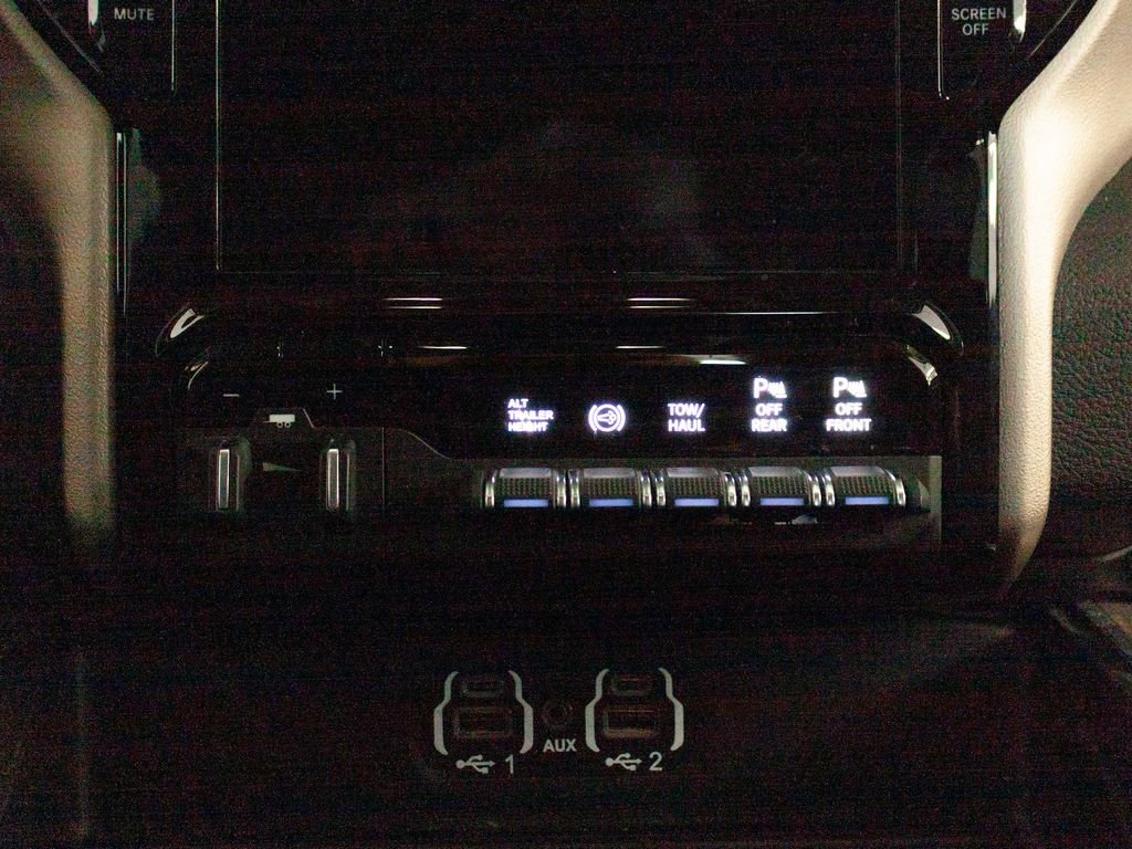 Used 2024 RAM 3500 Laramie w/ Bed Utility Group image 19