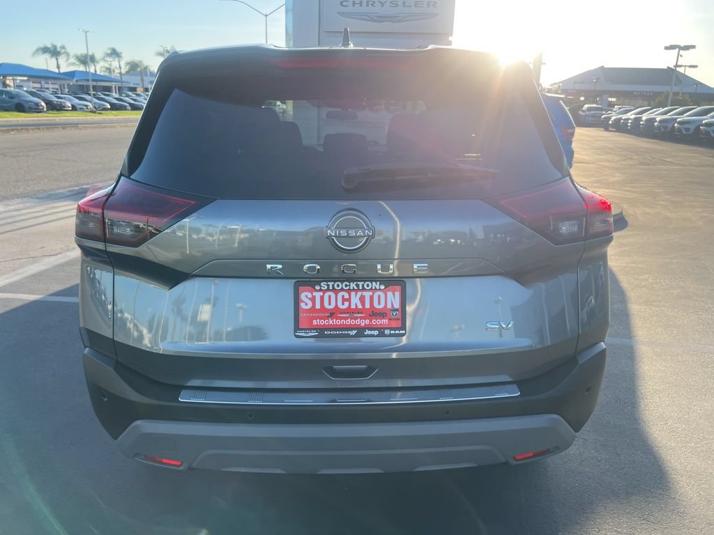 Used 2023 Nissan Rogue SV FWD image 14
