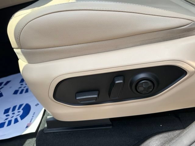 Used 2023 Jeep Grand Cherokee L Limited w/ Luxury Tech Group II AWD/4WD image 17