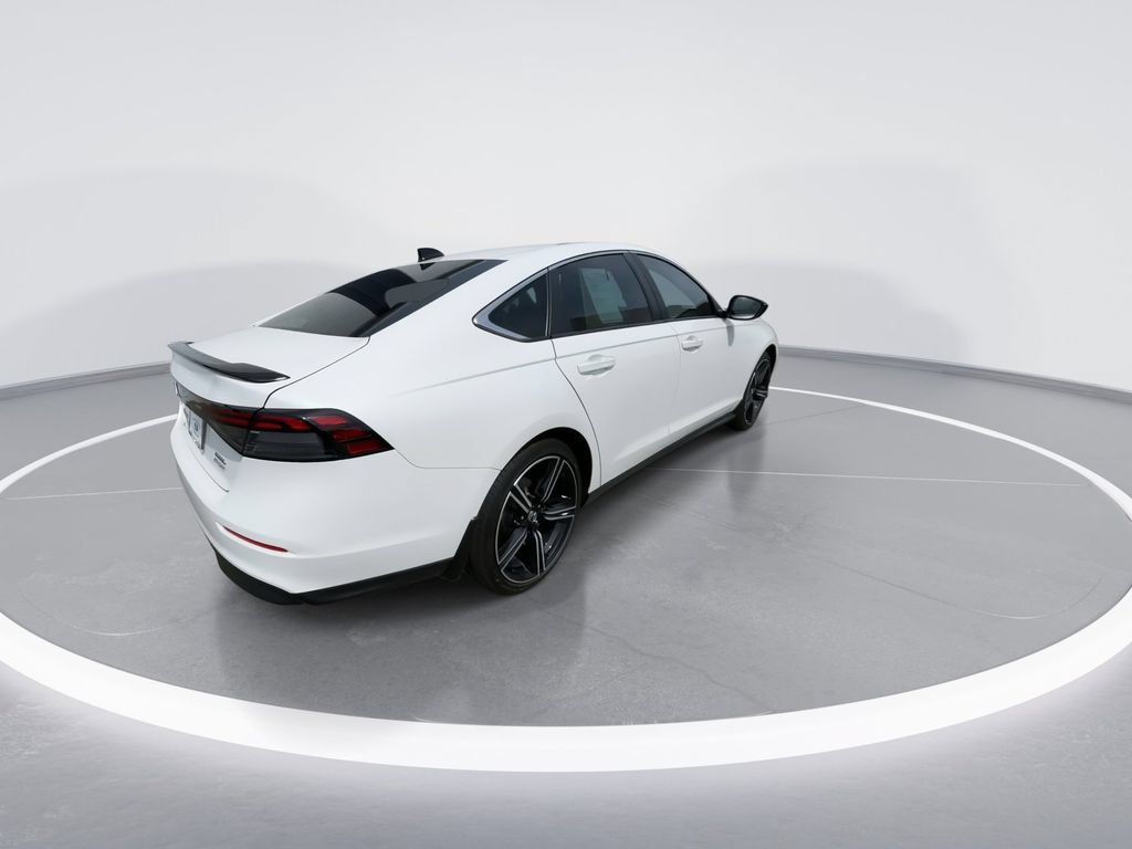 Used 2025 Honda Accord Sport image 8