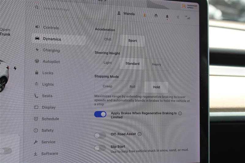 Used 2022 Tesla Model Y Long Range image 17