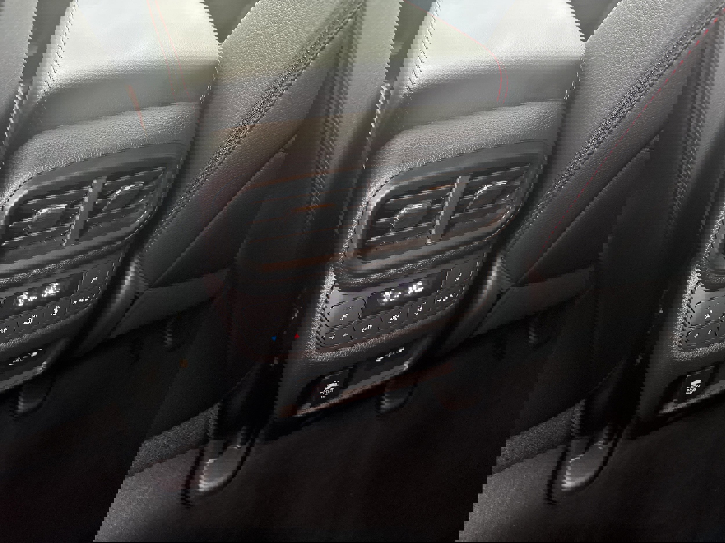 Used 2025 Honda Passport Black Edition image 18