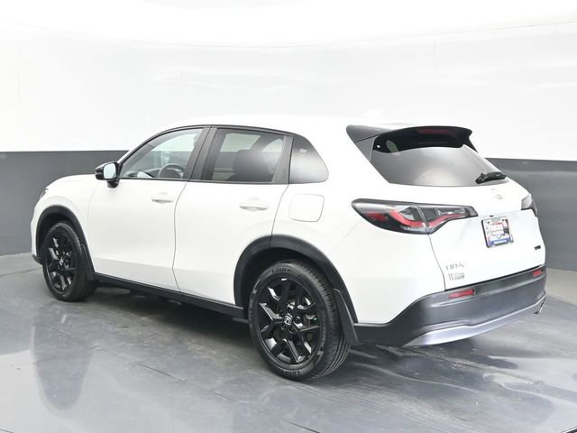 Used 2024 Honda HR-V Sport image 3