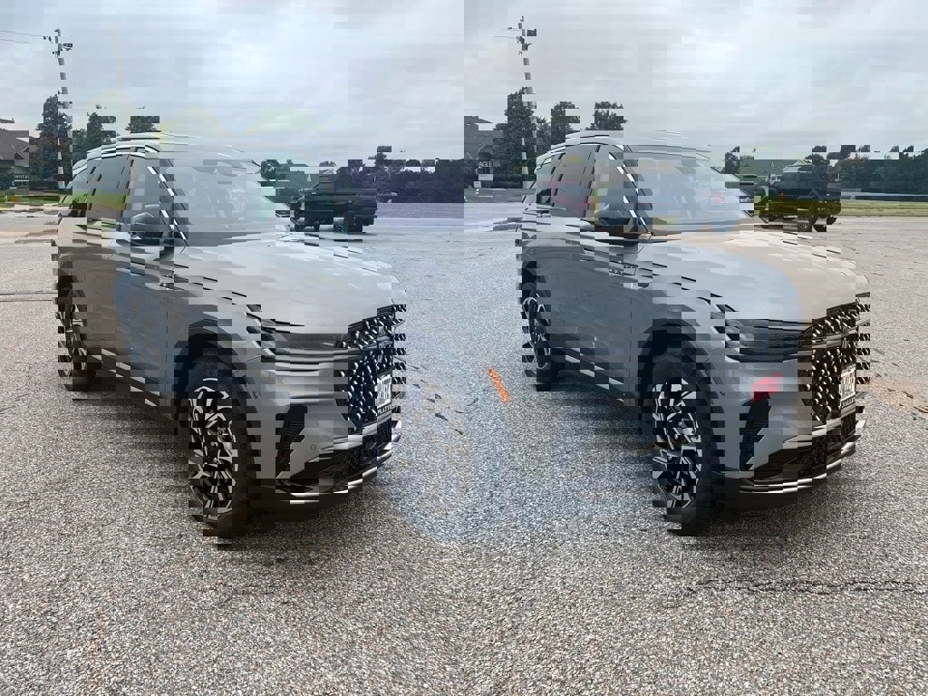 New 2025 Lincoln Nautilus Premier w/ Equipment Group 102A image 8