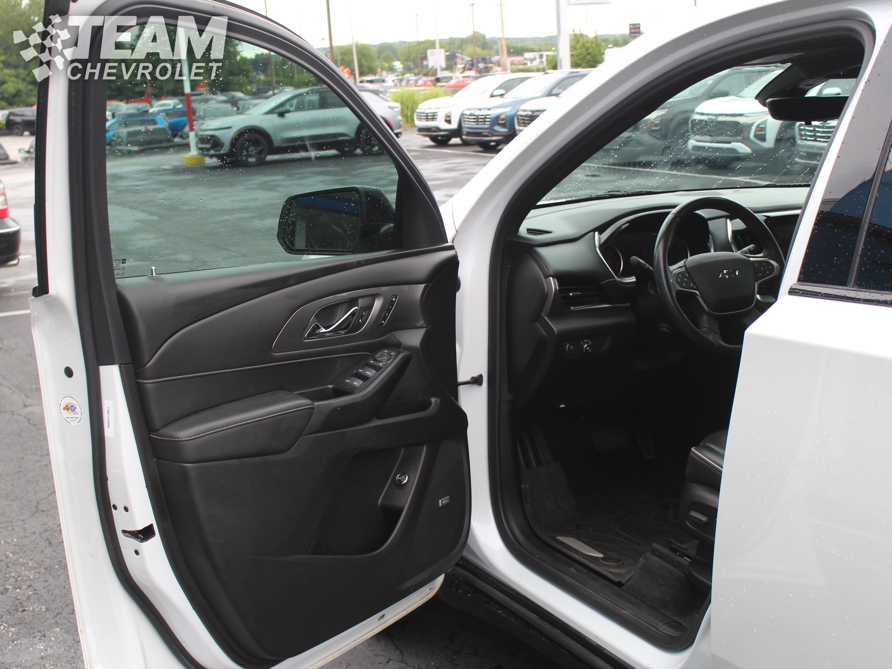 Used 2022 Chevrolet Traverse Premier w/ Redline Edition AWD/4WD image 10