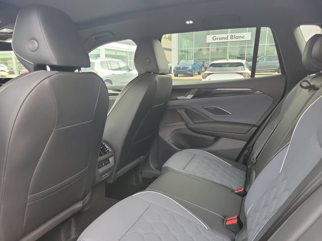 New 2026 Volkswagen Tiguan SEL R-Line AWD/4WD image 10