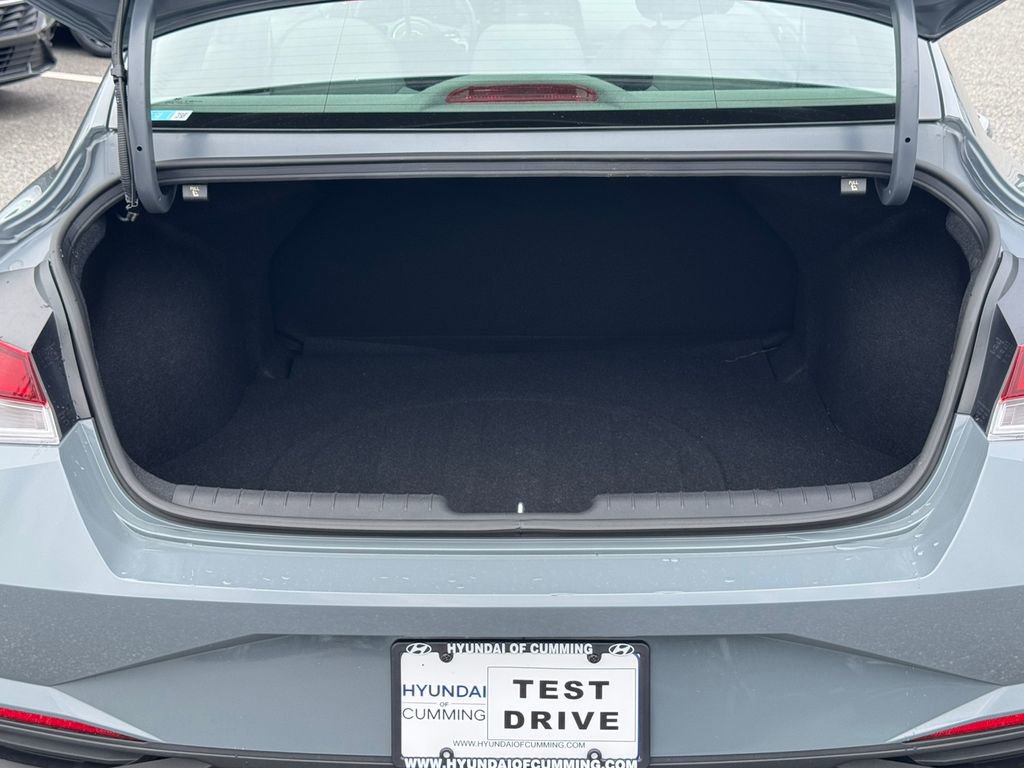 Used 2022 Hyundai Elantra SEL FWD image 18