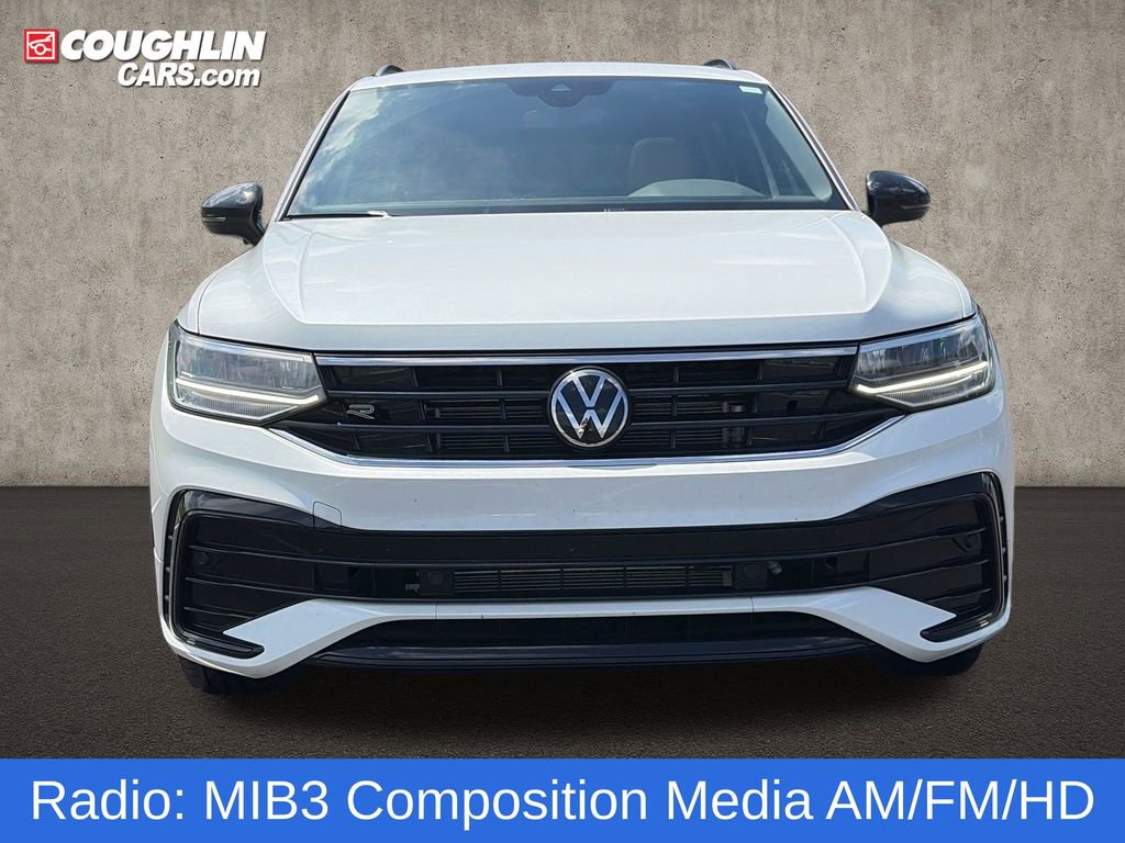 Used 2024 Volkswagen Tiguan SE R-Line AWD/4WD image 3