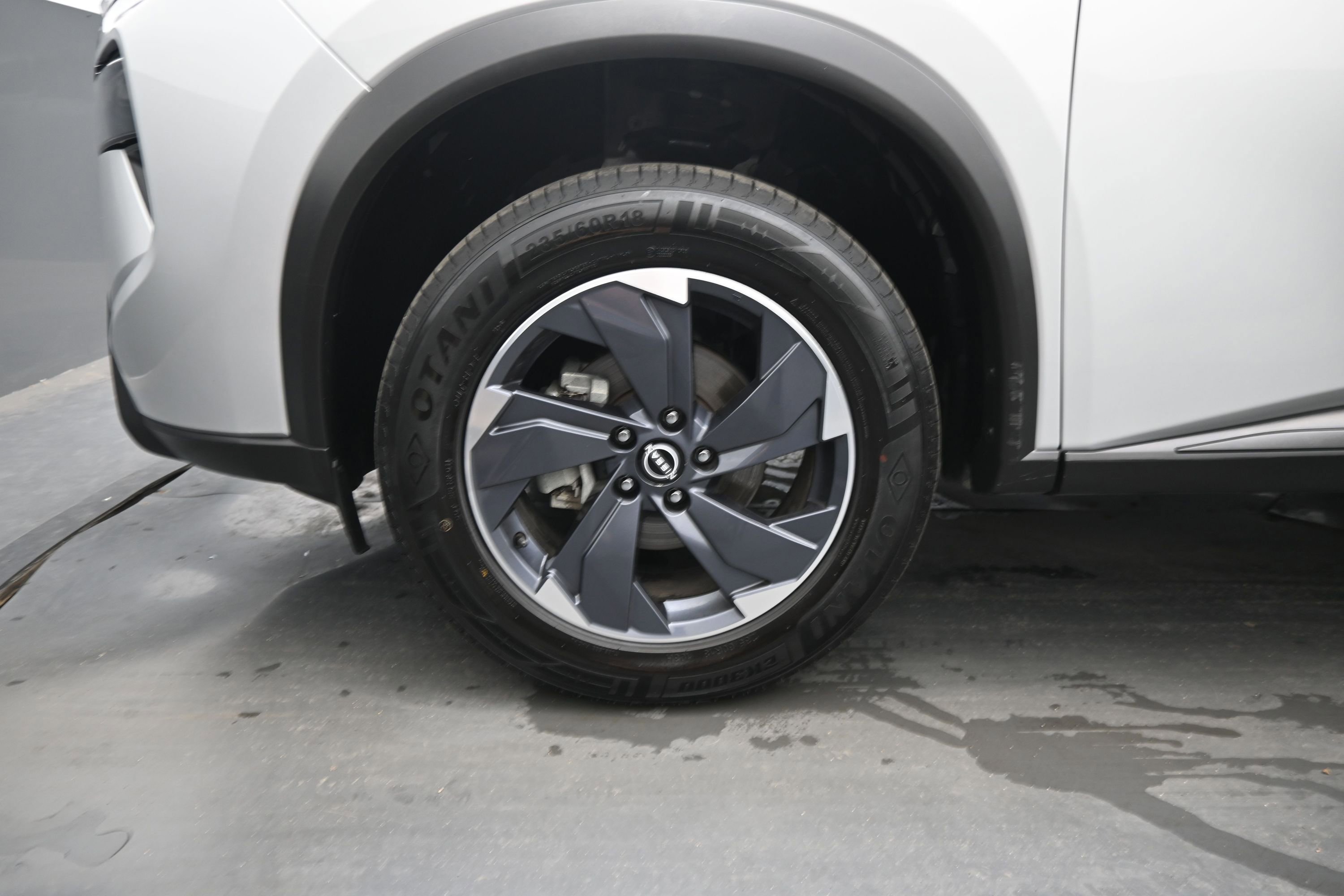 Certified 2024 Nissan Rogue SV AWD/4WD image 9