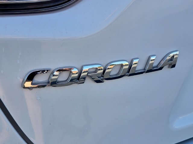 Used 2025 Toyota Corolla LE FWD image 16