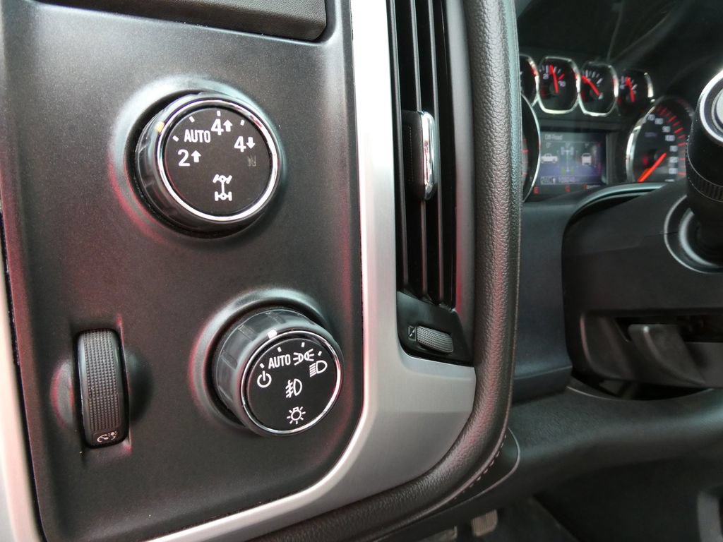 Used 2015 GMC Sierra 1500 SLE w/ Carbon-20 Edition AWD/4WD image 24