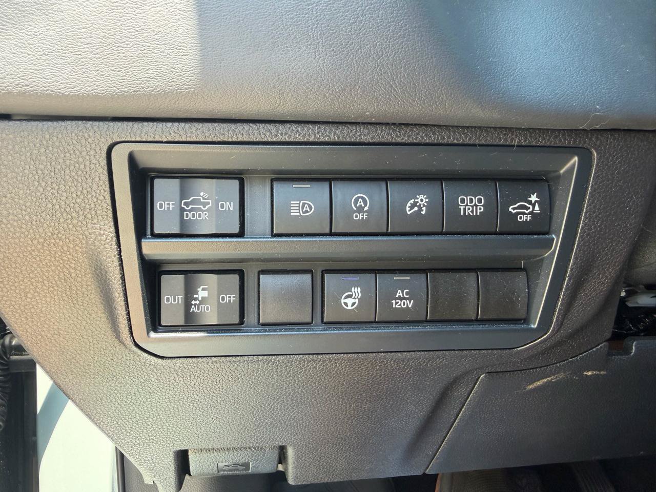 Used 2024 Toyota Tundra Platinum AWD/4WD image 18