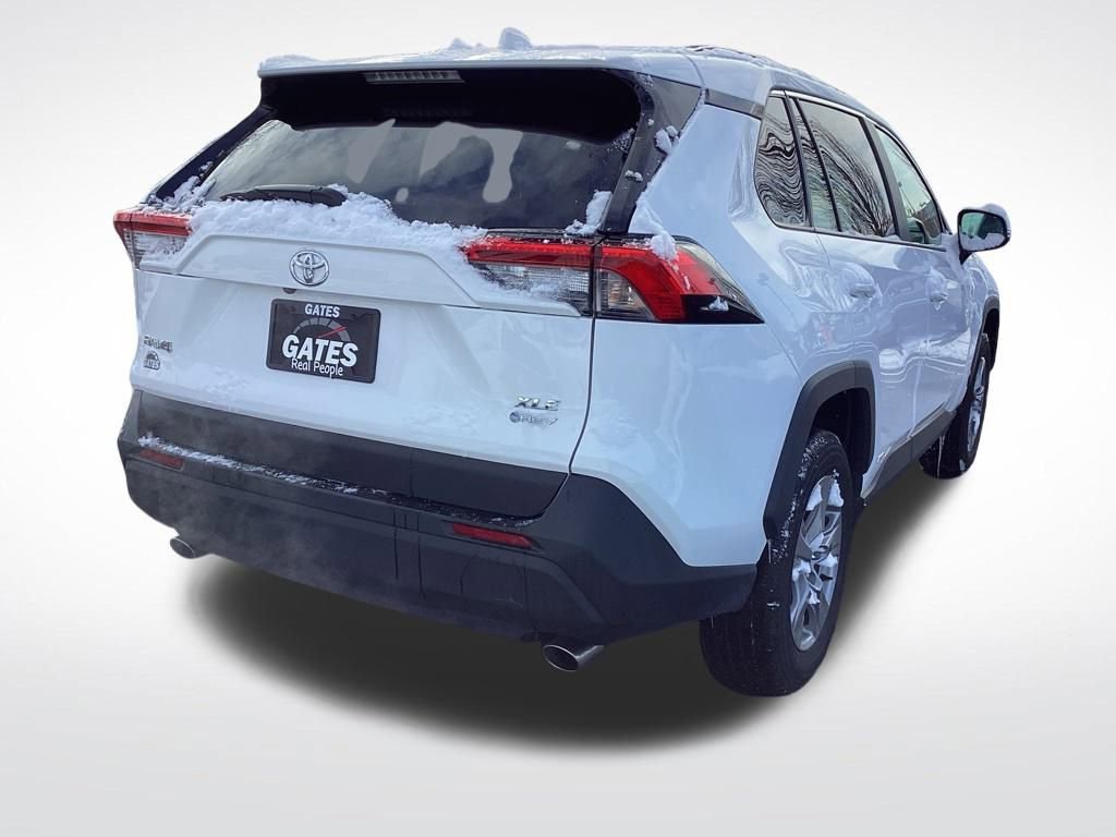 Used 2025 Toyota RAV4 XLE image 9