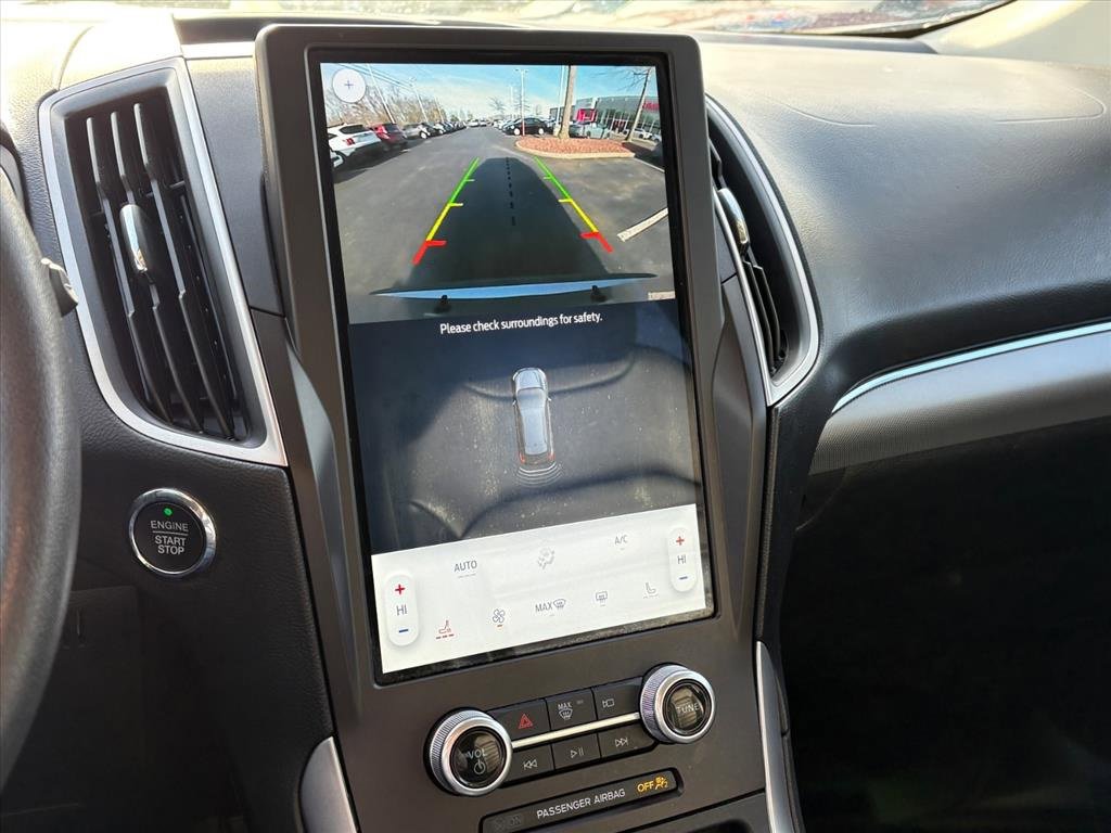 Used 2021 Ford Edge SEL w/ Convenience Package image 9